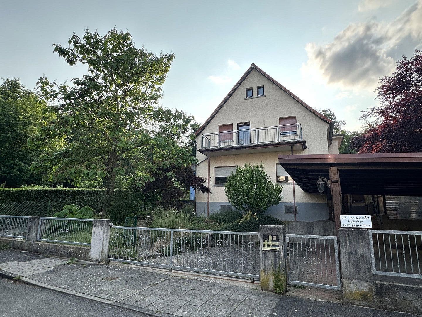 Prodej domu 195 m², pozemek 866 m², Kelkheim (Taunus), Hessen Prodej domu 195 m², pozemek 866 m², Kelkheim (Taunus), Hessen