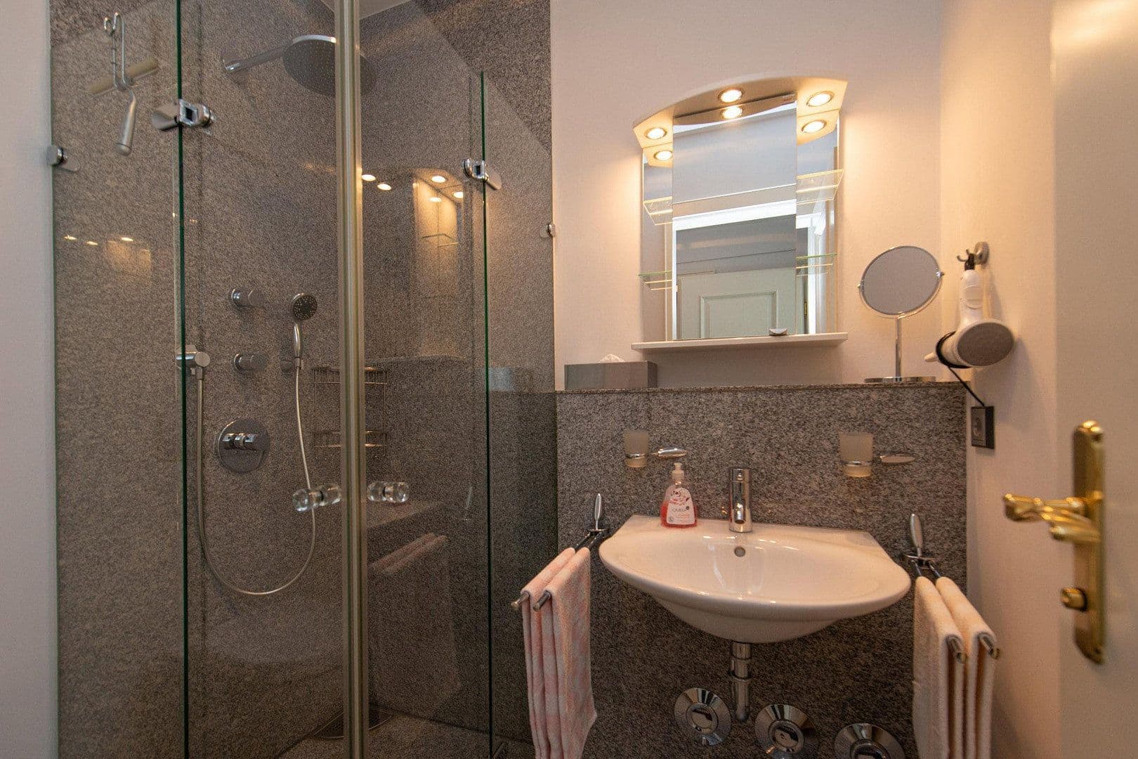 Pronájem domu 60 m², pozemek 6.000 m², Hermagor, Korutany Pronájem domu 60 m², pozemek 6.000 m², Hermagor, Korutany