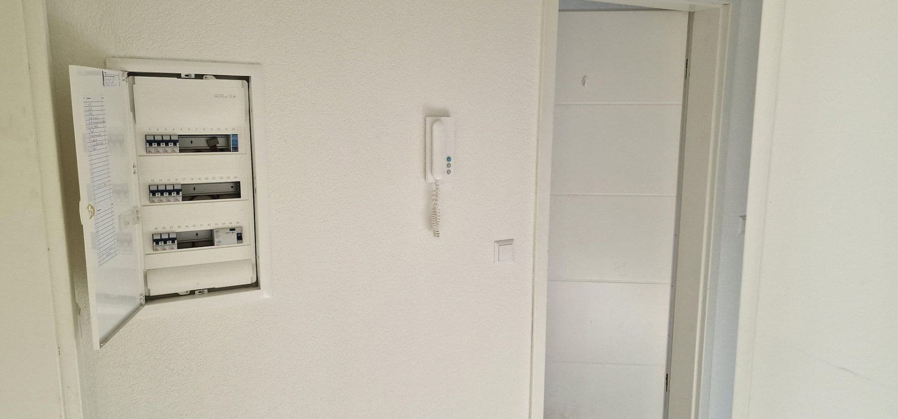 Prodej bytu 4+kk 91 m², Friedrichshafen, Bádensko-Württembersko Prodej bytu 4+kk 91 m², Friedrichshafen, Bádensko-Württembersko