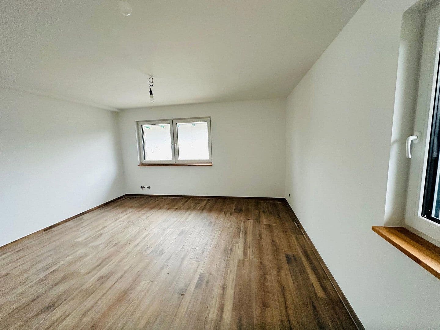 Pronájem domu 145 m², pozemek 495 m², Höfener Str 23d, Schleiden, Severní Porýní-Vestfálsko Pronájem domu 145 m², pozemek 495 m², Höfener Str 23d, Schleiden, Severní Porýní-Vestfálsko
