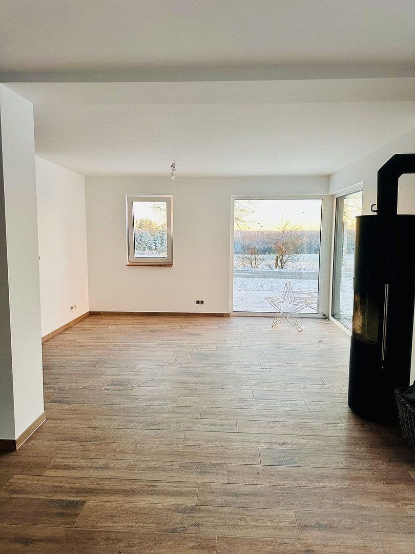 Pronájem domu 145 m², pozemek 495 m², Höfener Str 23d, Schleiden, Severní Porýní-Vestfálsko Pronájem domu 145 m², pozemek 495 m², Höfener Str 23d, Schleiden, Severní Porýní-Vestfálsko