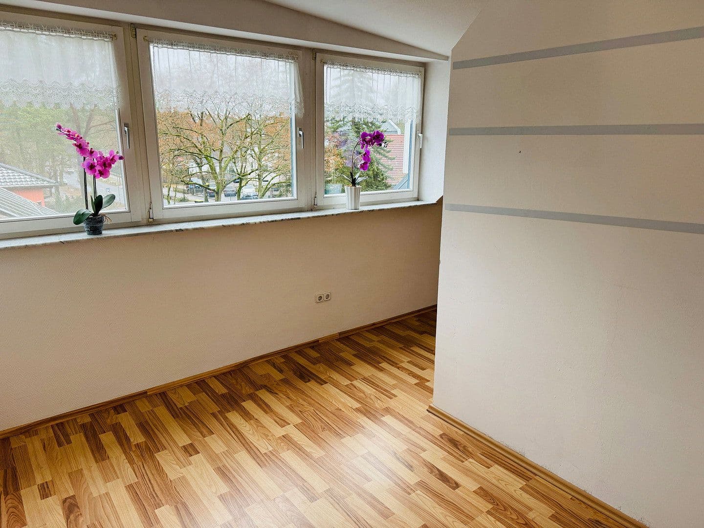 Pronájem bytu 3+kk 111 m², Karl-Liebknecht-Str. 151, Glienicke/Nordbahn, Braniborsko Pronájem bytu 3+kk 111 m², Karl-Liebknecht-Str. 151, Glienicke/Nordbahn, Braniborsko