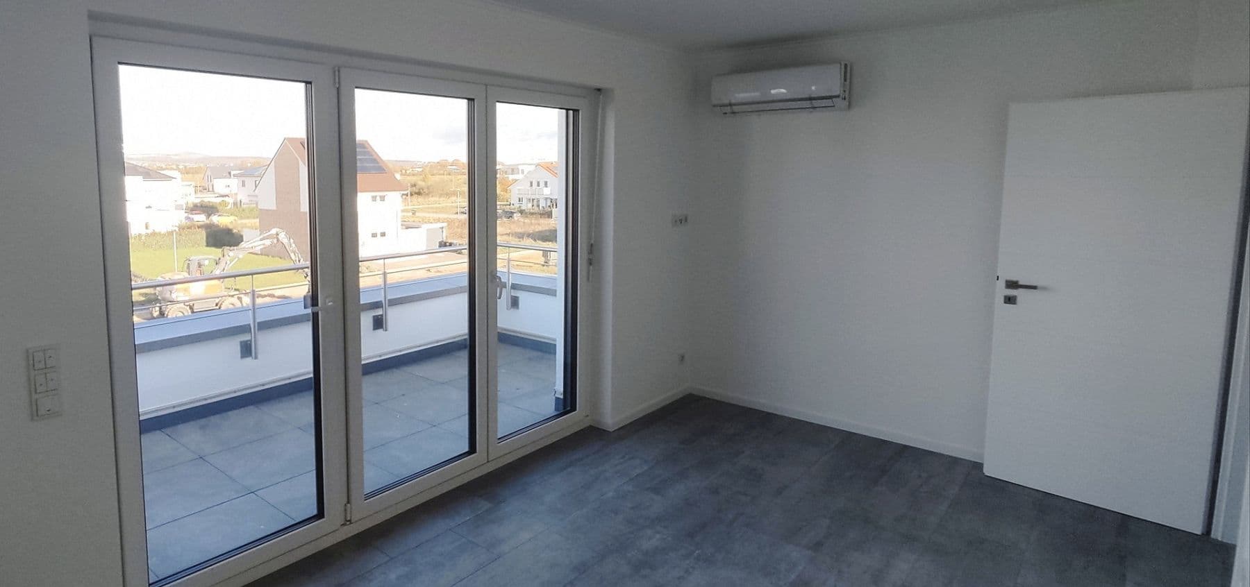 Pronájem domu 158 m², pozemek 390 m², Pfarrer Olbert Allee 3 A, Hochheim, Hessen Pronájem domu 158 m², pozemek 390 m², Pfarrer Olbert Allee 3 A, Hochheim, Hessen