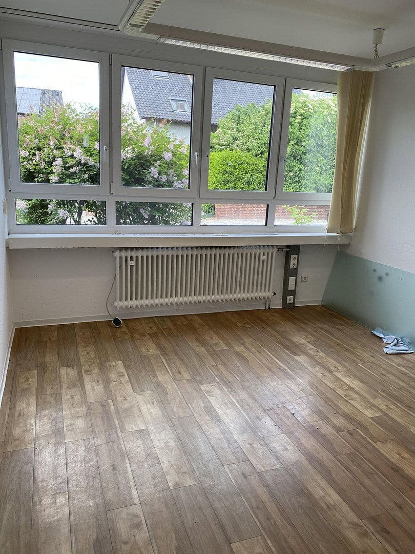 Pronájem kanceláře 120 m², Stockstadt am Rhein, Hessen Pronájem kanceláře 120 m², Stockstadt am Rhein, Hessen