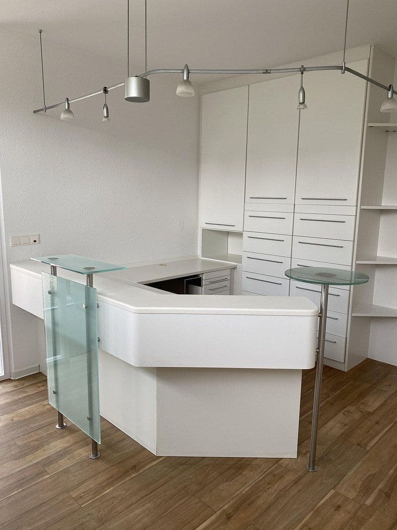 Pronájem kanceláře 120 m², Stockstadt am Rhein, Hessen Pronájem kanceláře 120 m², Stockstadt am Rhein, Hessen