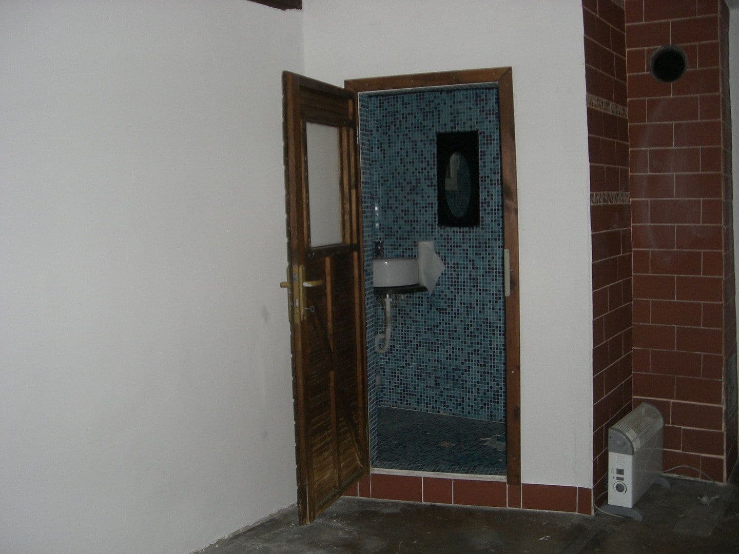 Prodej domu 145 m², pozemek 220 m², Rheinstrasse 28, Sankt Goarshausen, Porýní-Falc Prodej domu 145 m², pozemek 220 m², Rheinstrasse 28, Sankt Goarshausen, Porýní-Falc