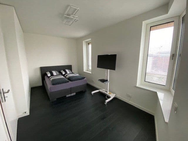 Pronájem bytu 3+1 107 m², Überseeallee 8, Hamburg, Hamburg Pronájem bytu 3+1 107 m², Überseeallee 8, Hamburg, Hamburg