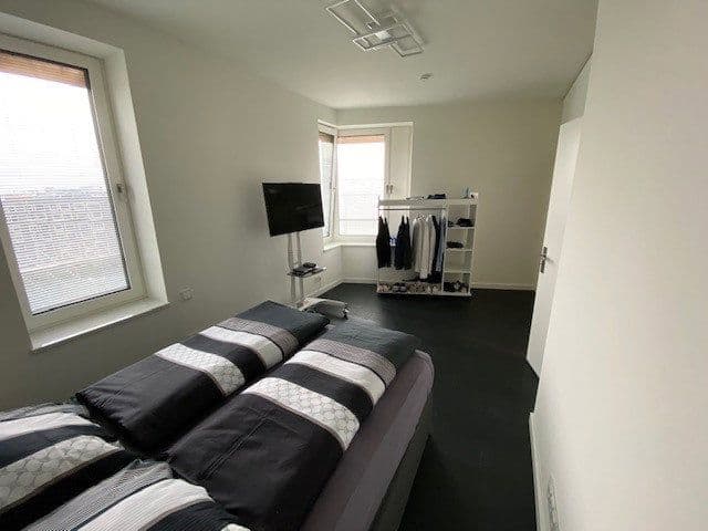 Pronájem bytu 3+1 107 m², Überseeallee 8, Hamburg, Hamburg Pronájem bytu 3+1 107 m², Überseeallee 8, Hamburg, Hamburg