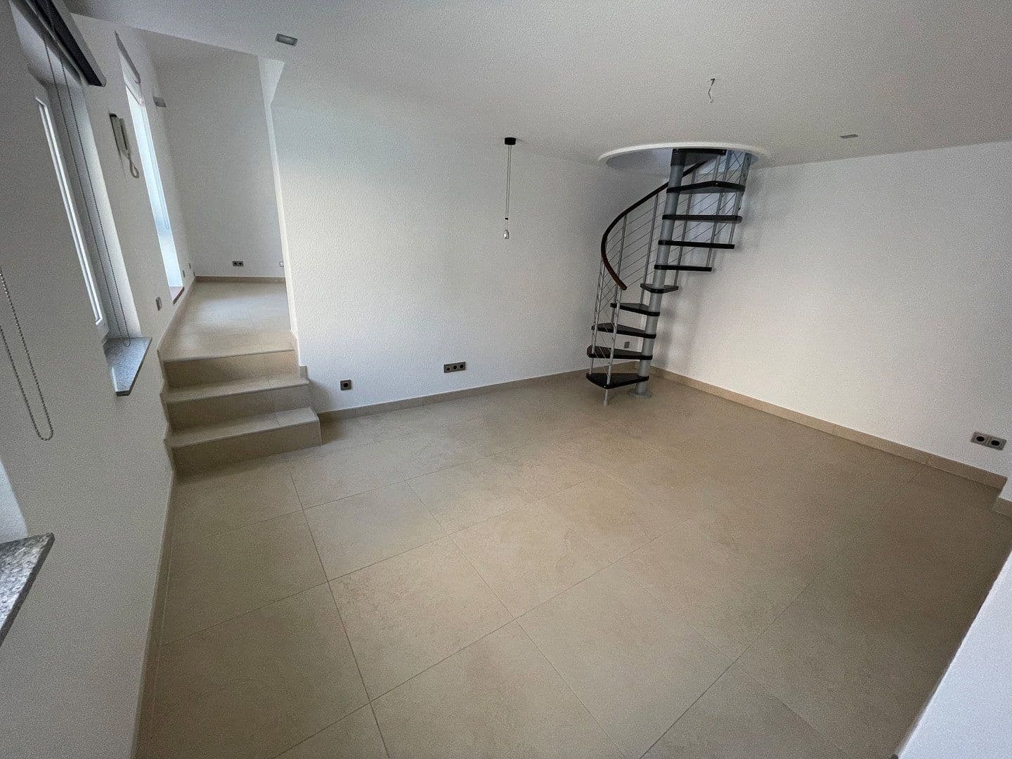 Pronájem bytu 4+1 100 m², Hannover, Dolní Sasko Pronájem bytu 4+1 100 m², Hannover, Dolní Sasko