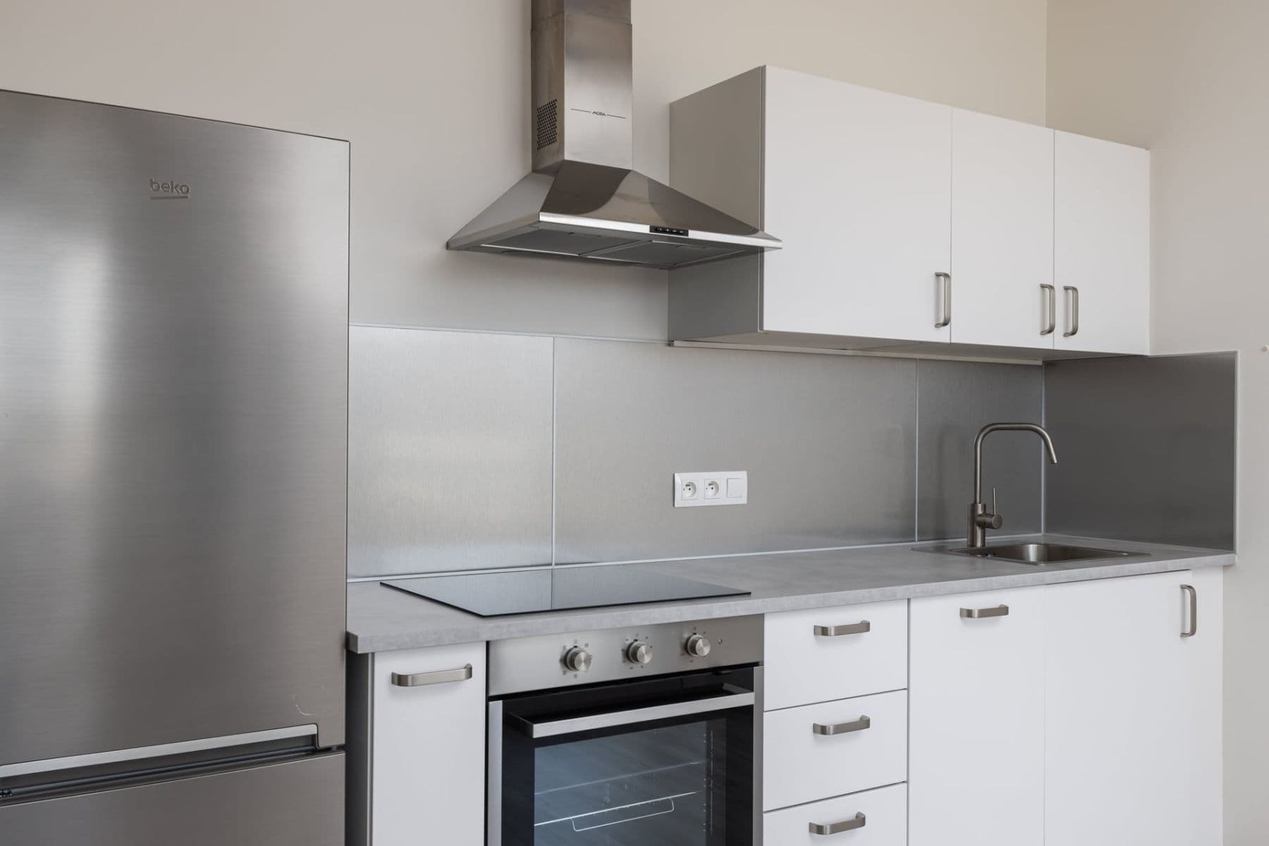 Pronájem bytu 1+kk 33 m², Strnadových, Praha, Praha Pronájem bytu 1+kk 33 m², Strnadových, Praha, Praha