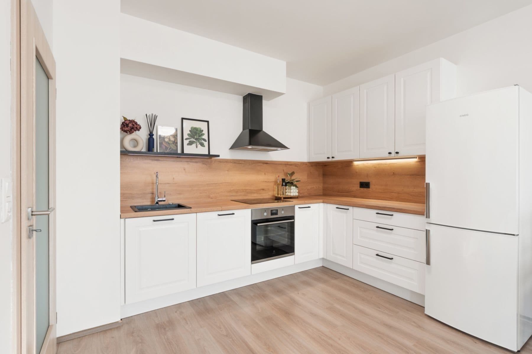 Pronájem bytu 2+kk 60 m², Svatošových, Praha, Praha Pronájem bytu 2+kk 60 m², Svatošových, Praha, Praha