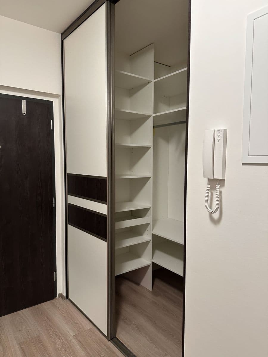 Pronájem bytu 2+kk 60 m², Svatošových, Praha, Praha Pronájem bytu 2+kk 60 m², Svatošových, Praha, Praha