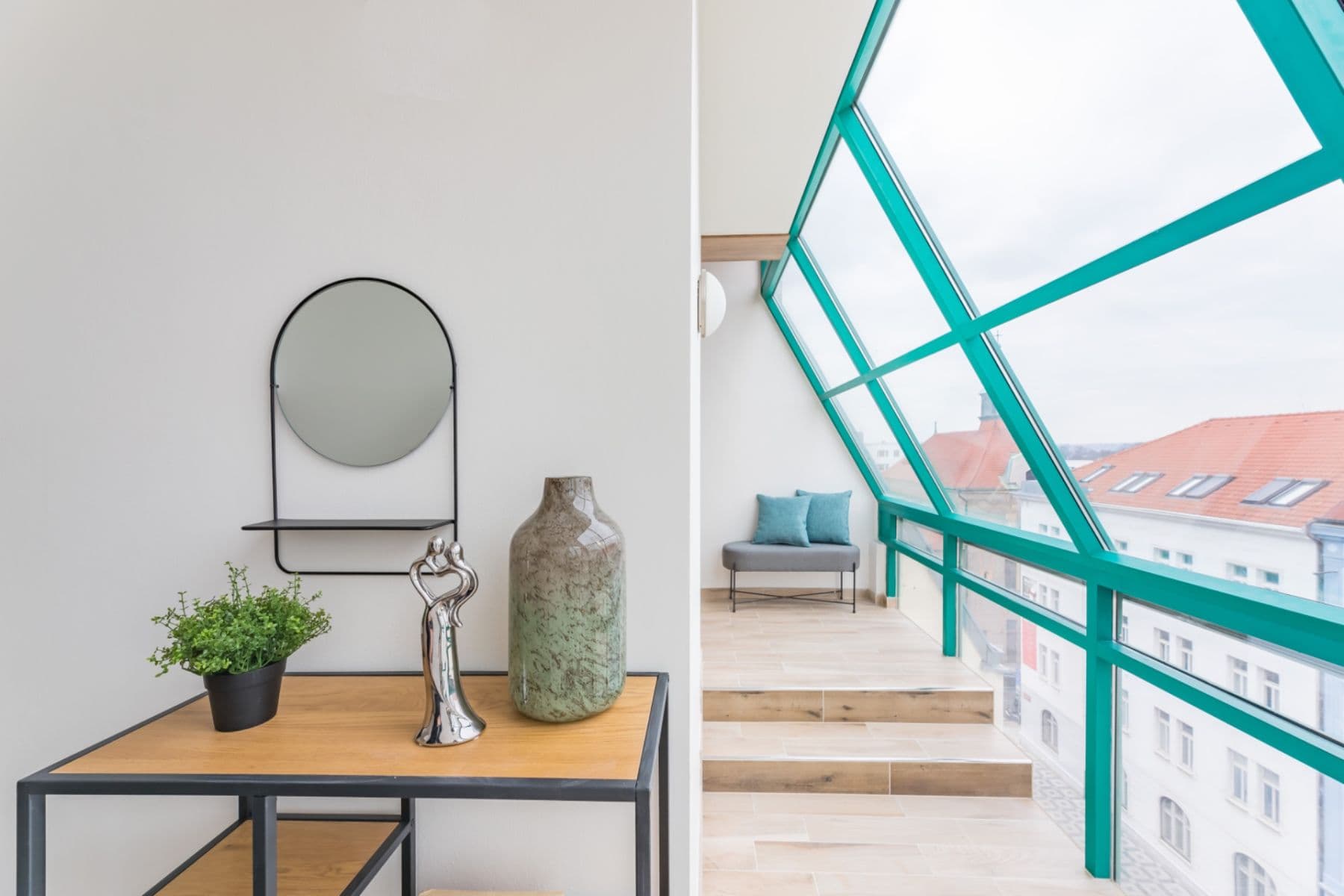 Pronájem bytu 1+kk 50 m², V Kapslovně, Praha, Praha Pronájem bytu 1+kk 50 m², V Kapslovně, Praha, Praha