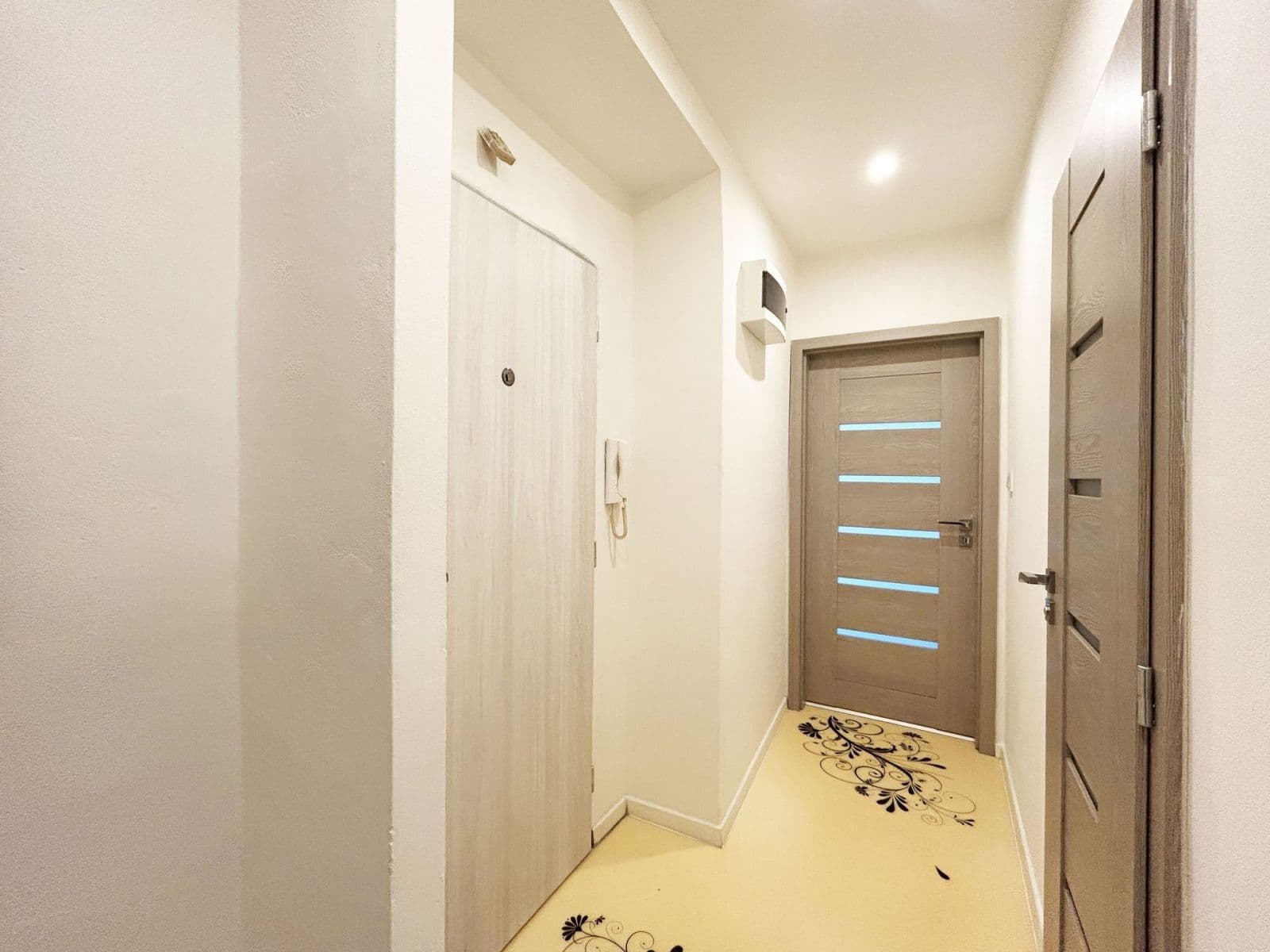 Pronájem bytu 2+1 54 m², Poděbradská, Praha, Praha Pronájem bytu 2+1 54 m², Poděbradská, Praha, Praha