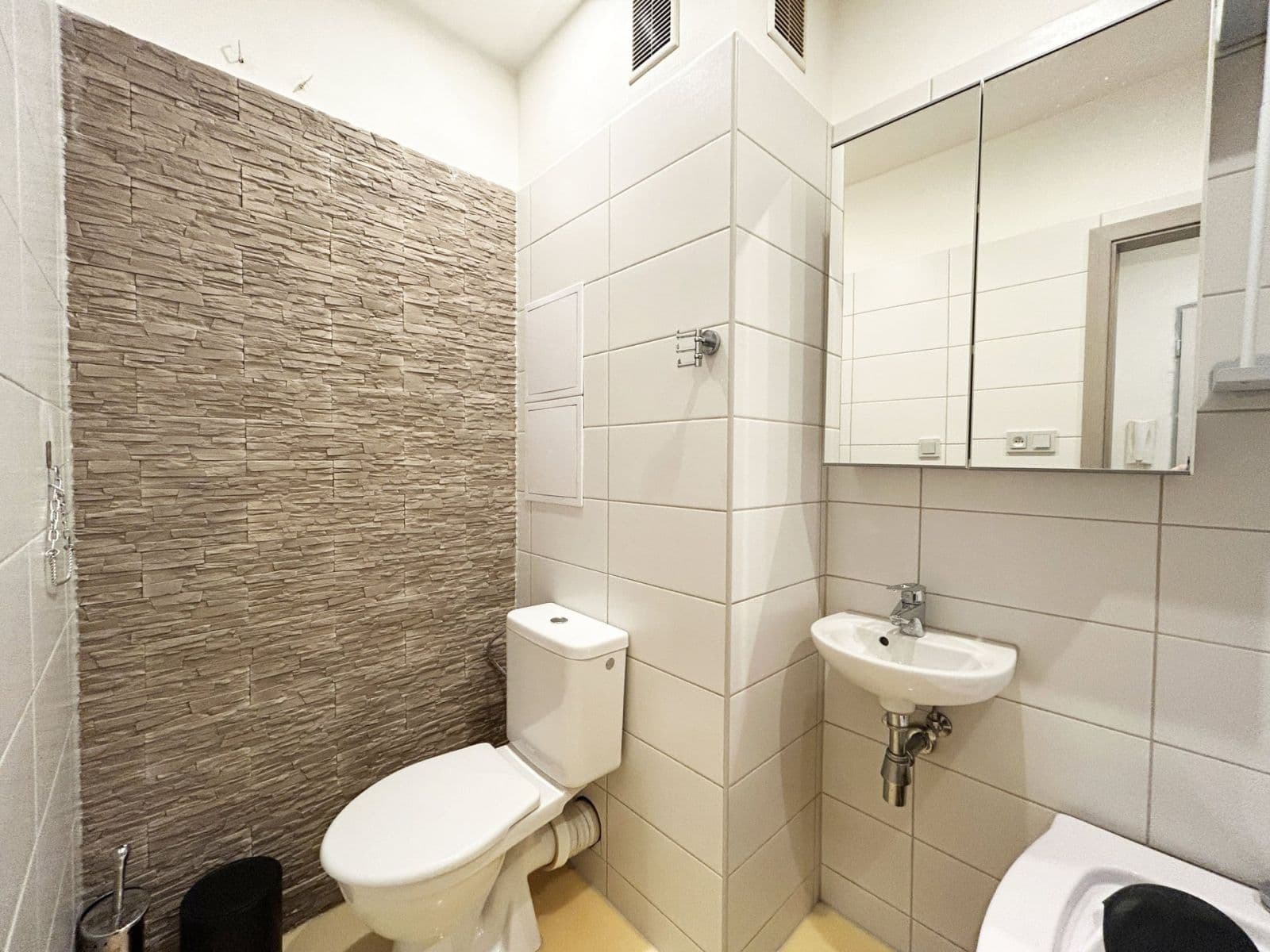 Pronájem bytu 2+1 54 m², Poděbradská, Praha, Praha Pronájem bytu 2+1 54 m², Poděbradská, Praha, Praha