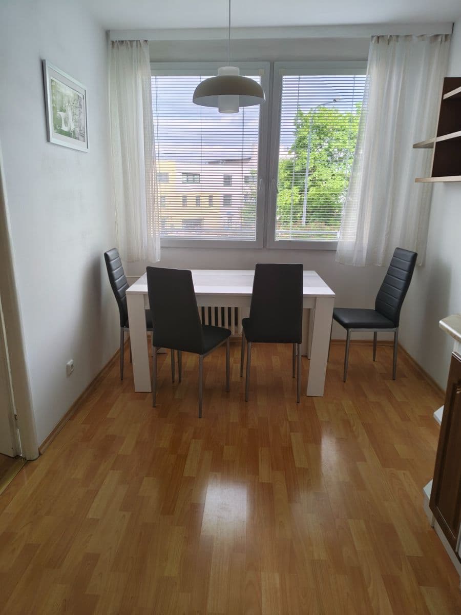 Pronájem bytu 3+1 74 m², Františka Kriegela, Mělník, Středočeský kraj Pronájem bytu 3+1 74 m², Františka Kriegela, Mělník, Středočeský kraj