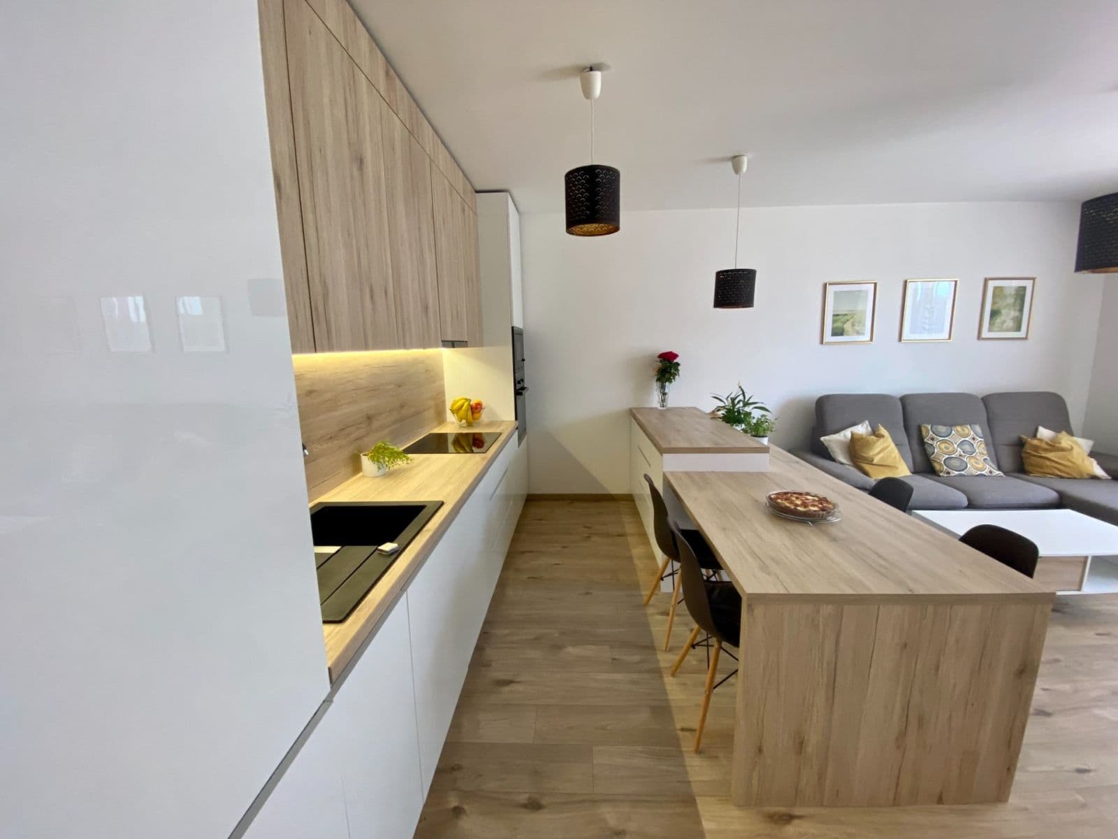 Prodej bytu 2+1 60 m², Béžová, Petržalka, Bratislavský kraj Prodej bytu 2+1 60 m², Béžová, Petržalka, Bratislavský kraj