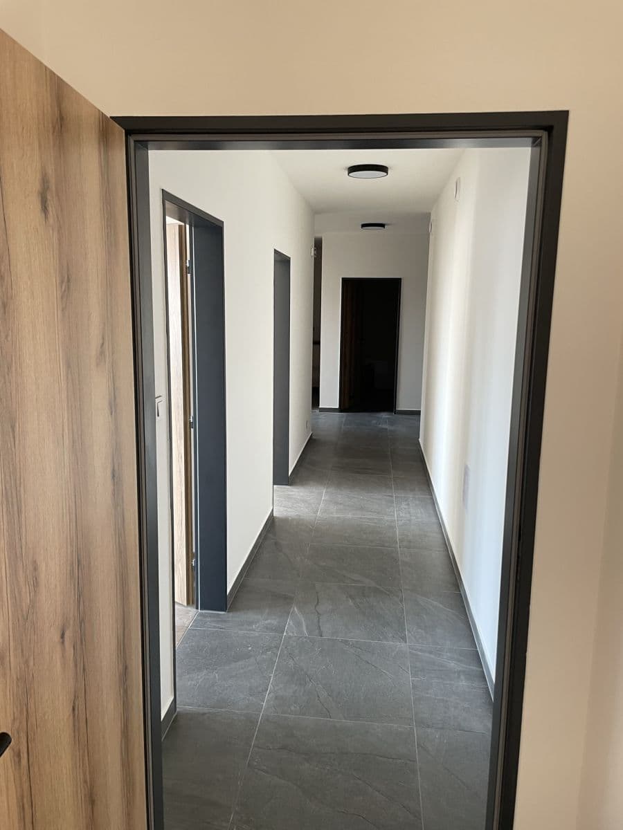 Pronájem nebytového prostoru 1.890 m², Hlavní, Herink, Středočeský kraj Pronájem nebytového prostoru 1.890 m², Hlavní, Herink, Středočeský kraj