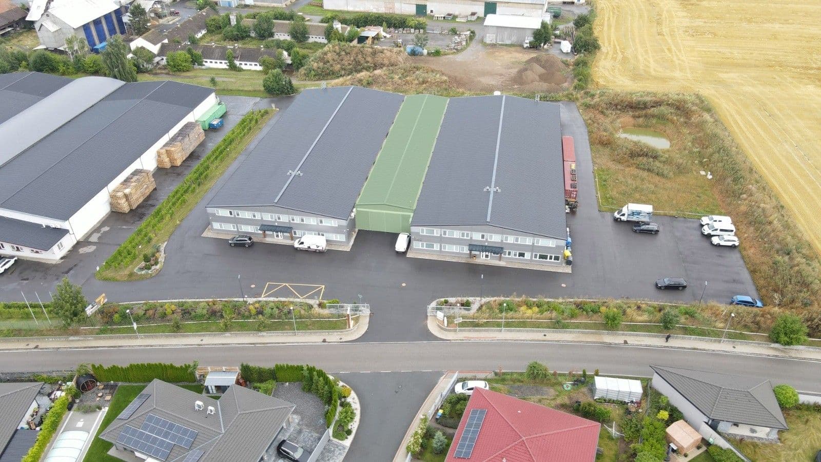 Pronájem nebytového prostoru 1.890 m², Hlavní, Herink, Středočeský kraj Pronájem nebytového prostoru 1.890 m², Hlavní, Herink, Středočeský kraj
