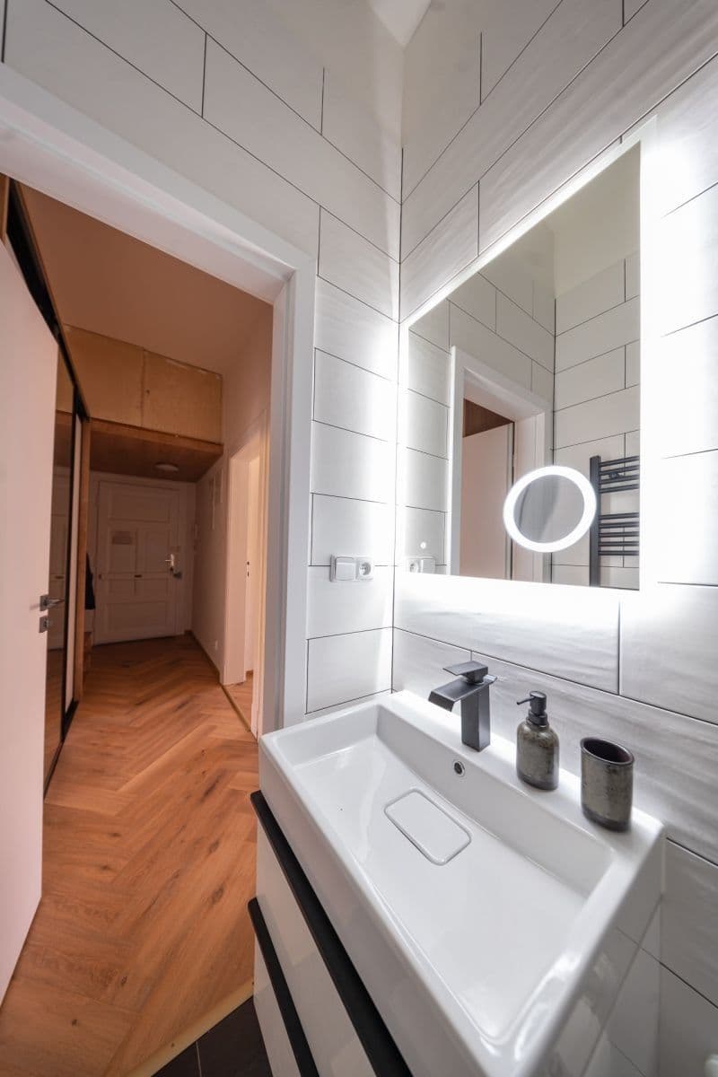 Pronájem bytu 2+kk 50 m², Jaromírova, Praha, Praha Pronájem bytu 2+kk 50 m², Jaromírova, Praha, Praha