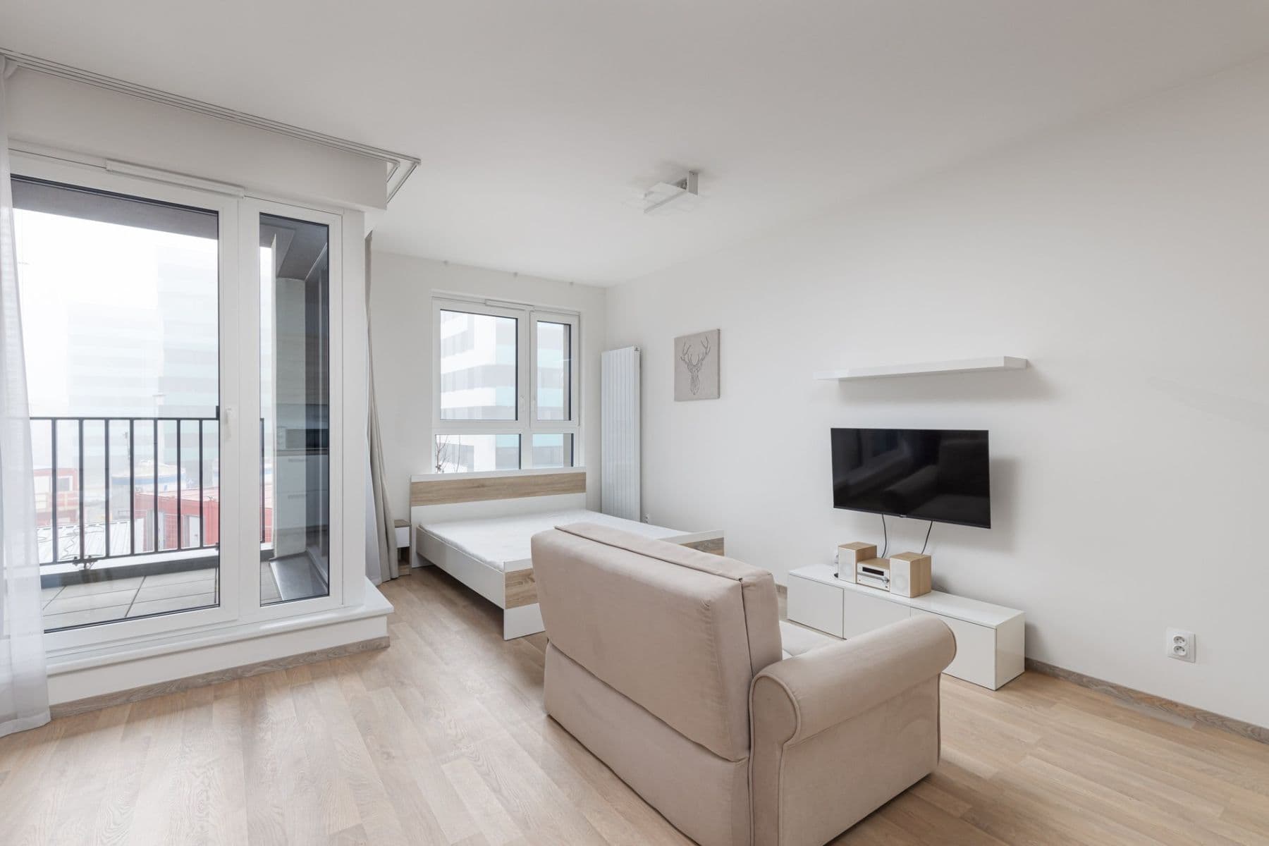 Pronájem bytu 1+kk 40 m², Olgy Havlové, Praha, Praha Pronájem bytu 1+kk 40 m², Olgy Havlové, Praha, Praha