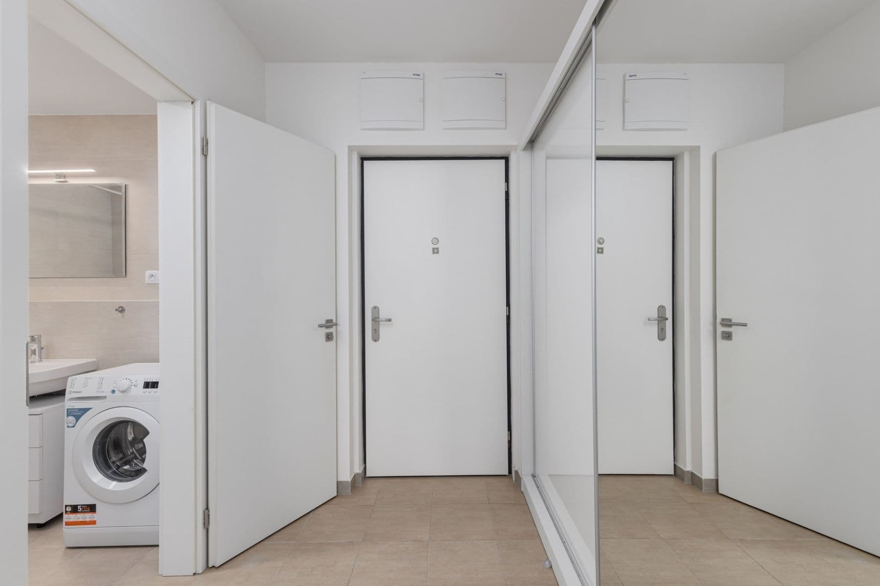Pronájem bytu 1+kk 40 m², Olgy Havlové, Praha, Praha Pronájem bytu 1+kk 40 m², Olgy Havlové, Praha, Praha