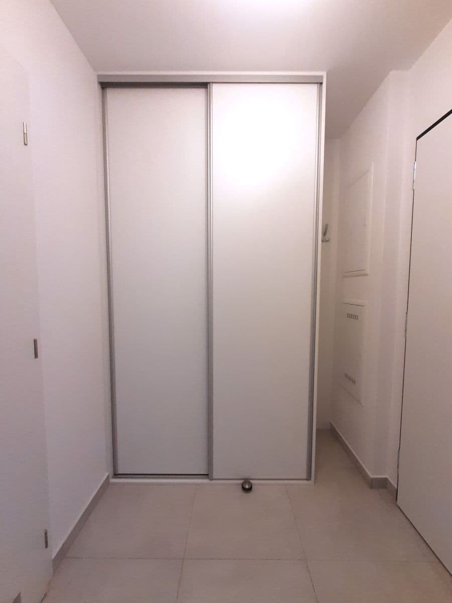 Pronájem bytu 1+kk 32 m², Práčská, Praha, Praha Pronájem bytu 1+kk 32 m², Práčská, Praha, Praha