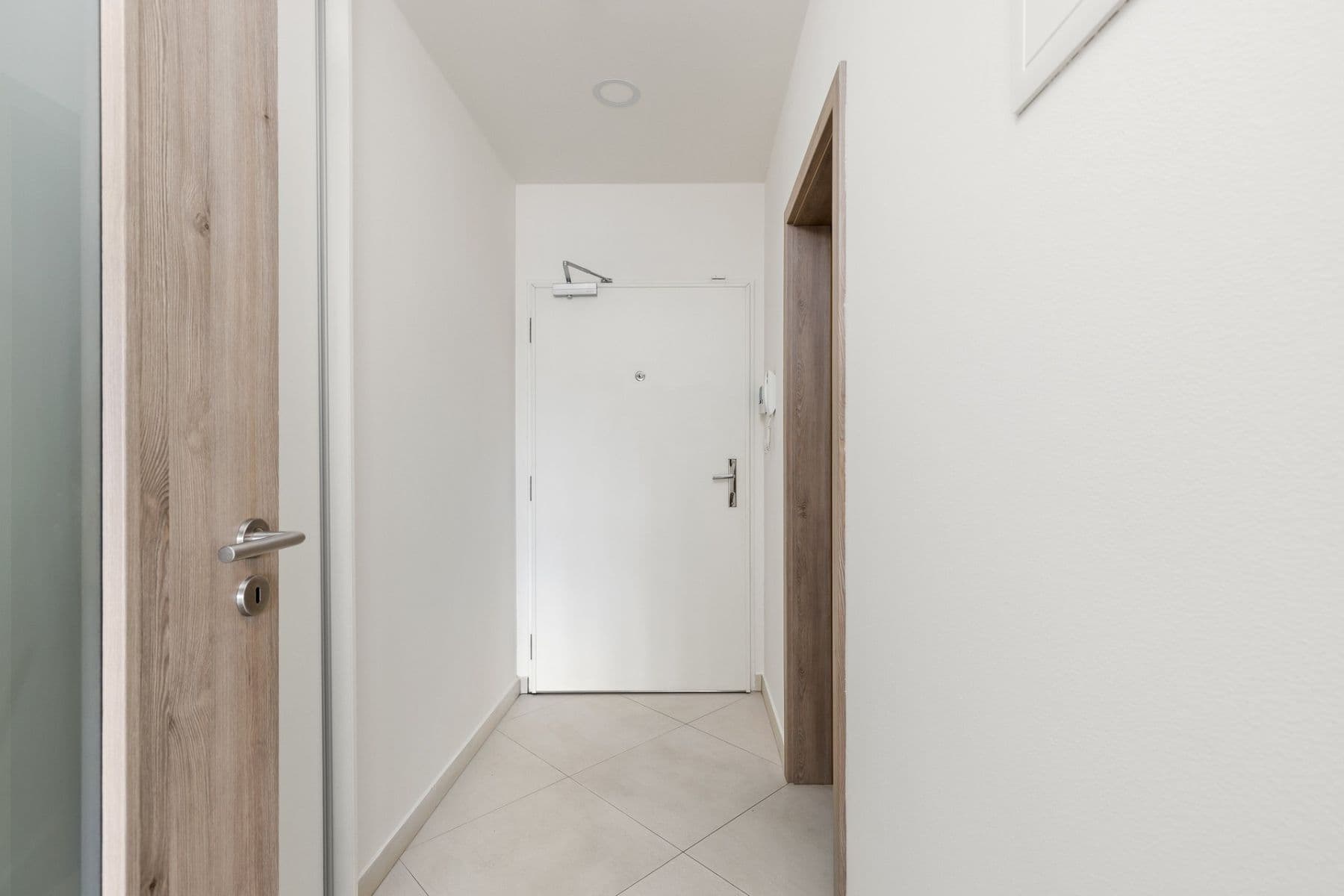 Pronájem bytu 1+kk 30 m², Petrohradská, Praha, Praha Pronájem bytu 1+kk 30 m², Petrohradská, Praha, Praha