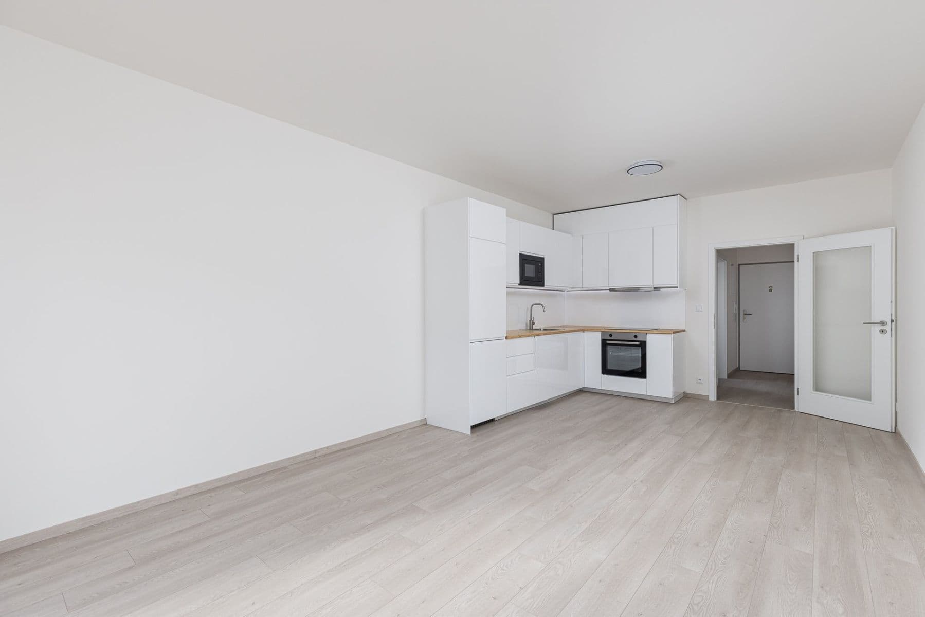 Pronájem bytu 1+kk 38 m², Gerstelova, Praha, Praha Pronájem bytu 1+kk 38 m², Gerstelova, Praha, Praha