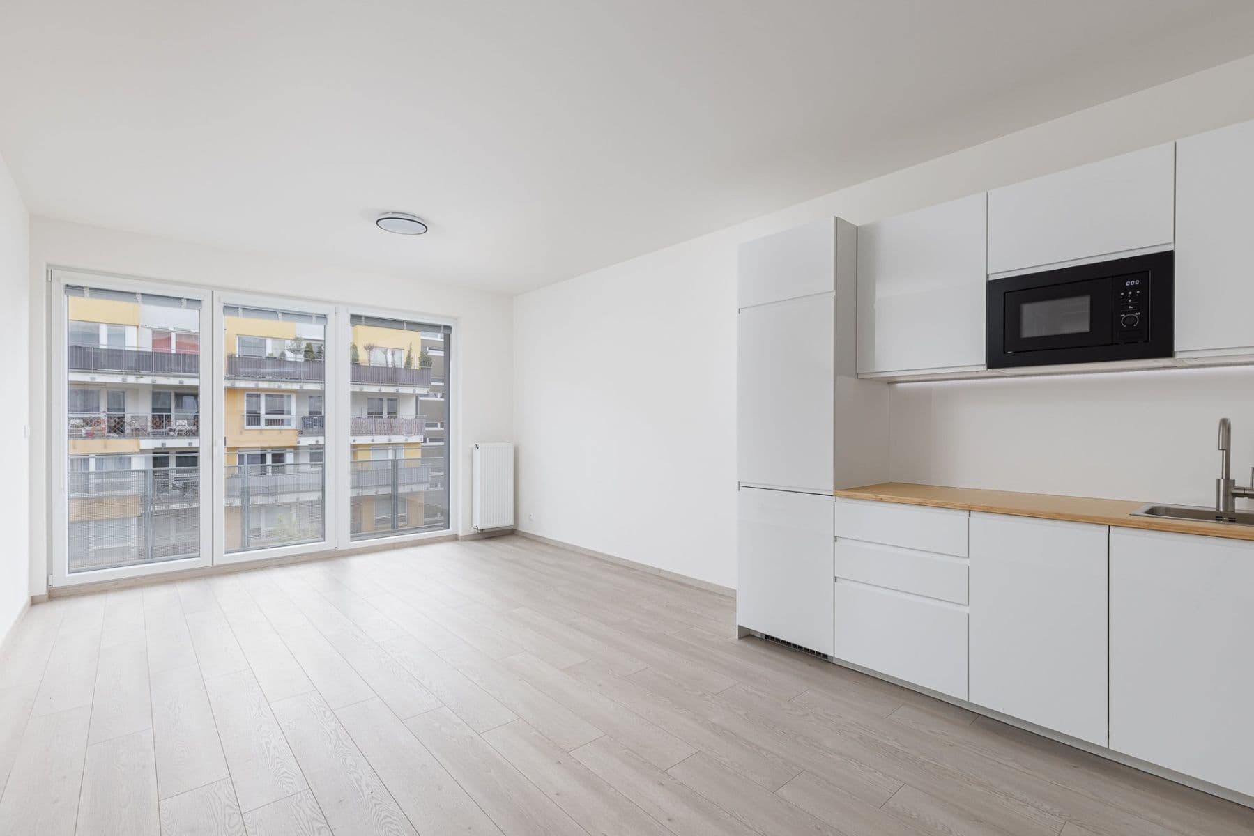Pronájem bytu 1+kk 38 m², Gerstelova, Praha, Praha Pronájem bytu 1+kk 38 m², Gerstelova, Praha, Praha