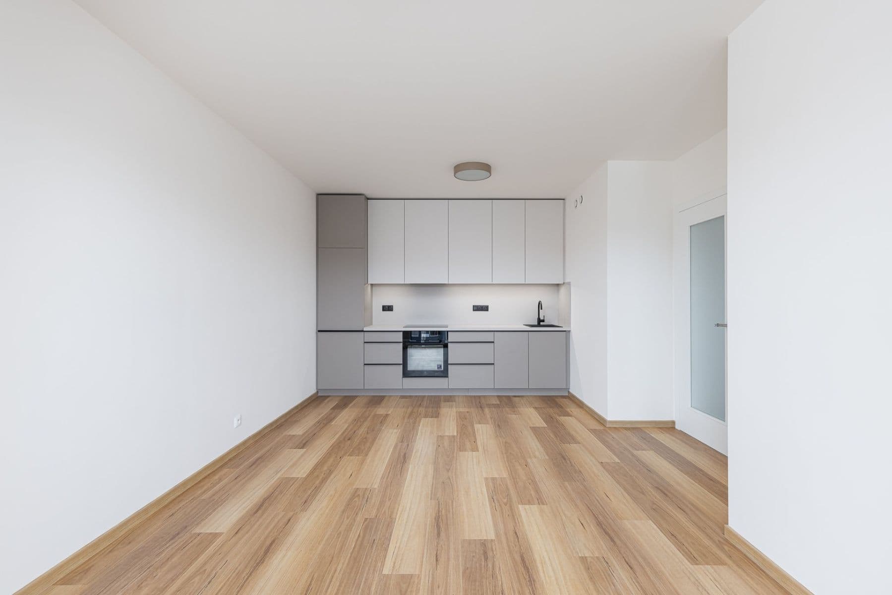 Pronájem bytu 2+kk 51 m², Kolmanova, Praha, Praha Pronájem bytu 2+kk 51 m², Kolmanova, Praha, Praha