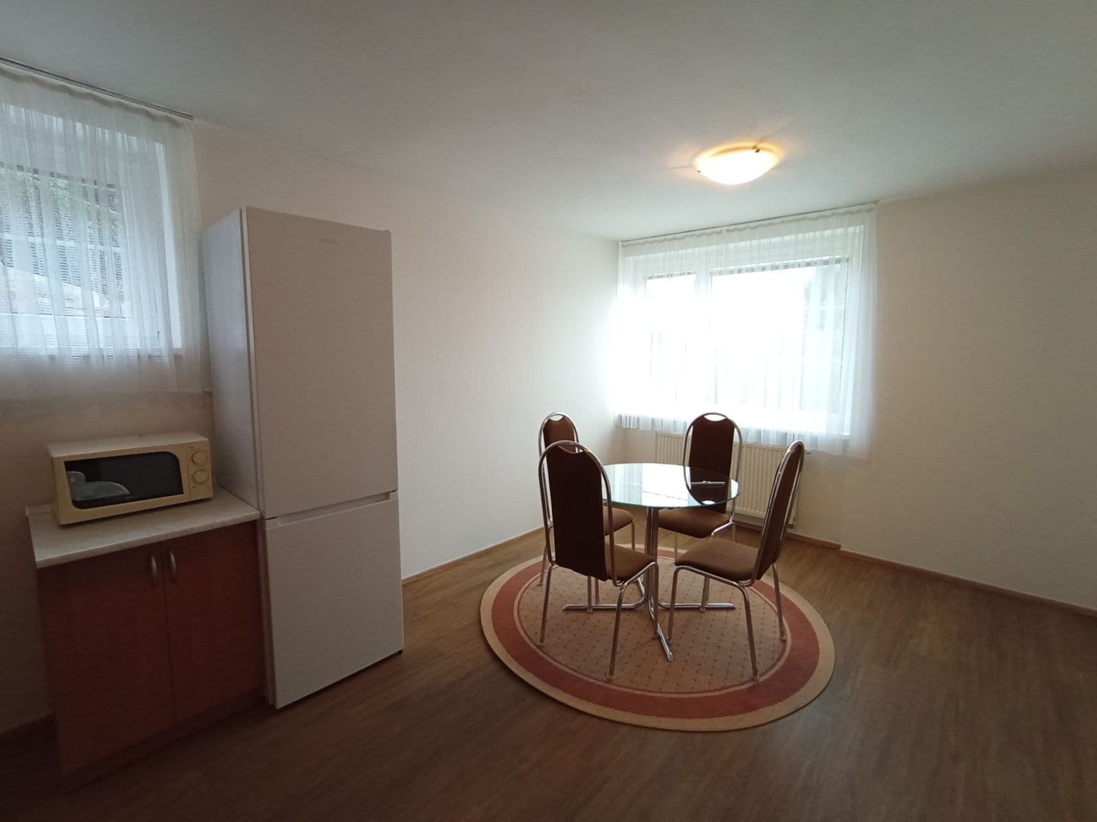 Pronájem bytu 2+1 80 m², Na Svěcence, Praha, Praha Pronájem bytu 2+1 80 m², Na Svěcence, Praha, Praha
