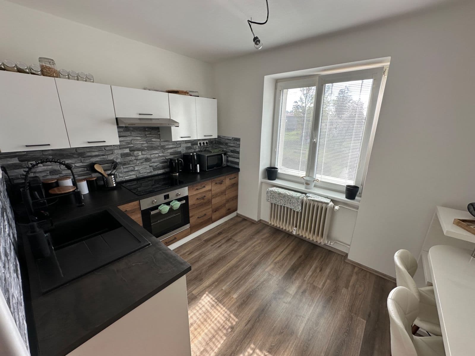 Pronájem bytu 1+1 30 m², Husova, Týnec nad Sázavou, Středočeský kraj Pronájem bytu 1+1 30 m², Husova, Týnec nad Sázavou, Středočeský kraj
