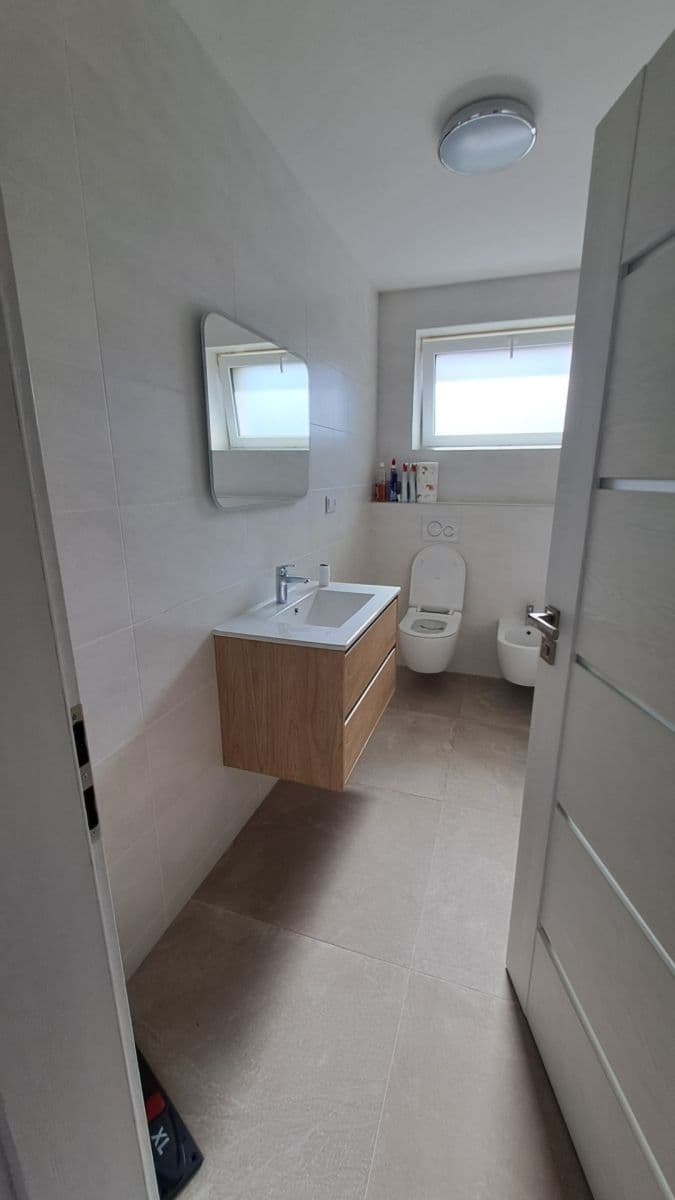 Pronájem domu 127 m², pozemek 1.000 m², Na Statku, Tuklaty, Středočeský kraj Pronájem domu 127 m², pozemek 1.000 m², Na Statku, Tuklaty, Středočeský kraj