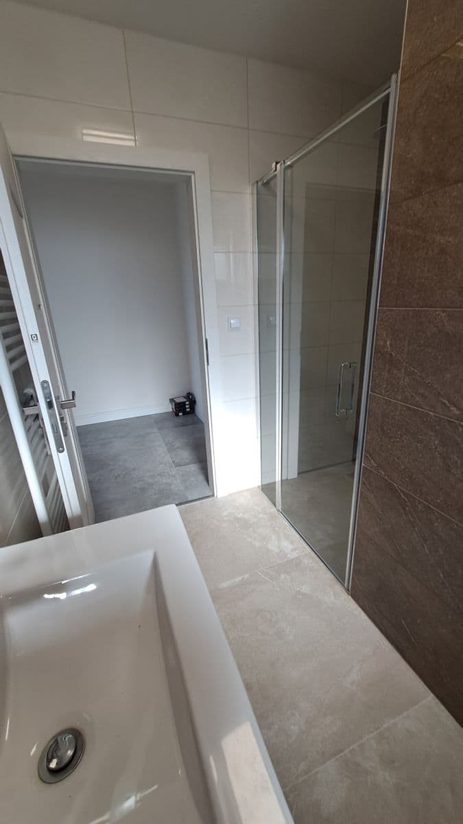 Pronájem domu 127 m², pozemek 1.000 m², Na Statku, Tuklaty, Středočeský kraj Pronájem domu 127 m², pozemek 1.000 m², Na Statku, Tuklaty, Středočeský kraj