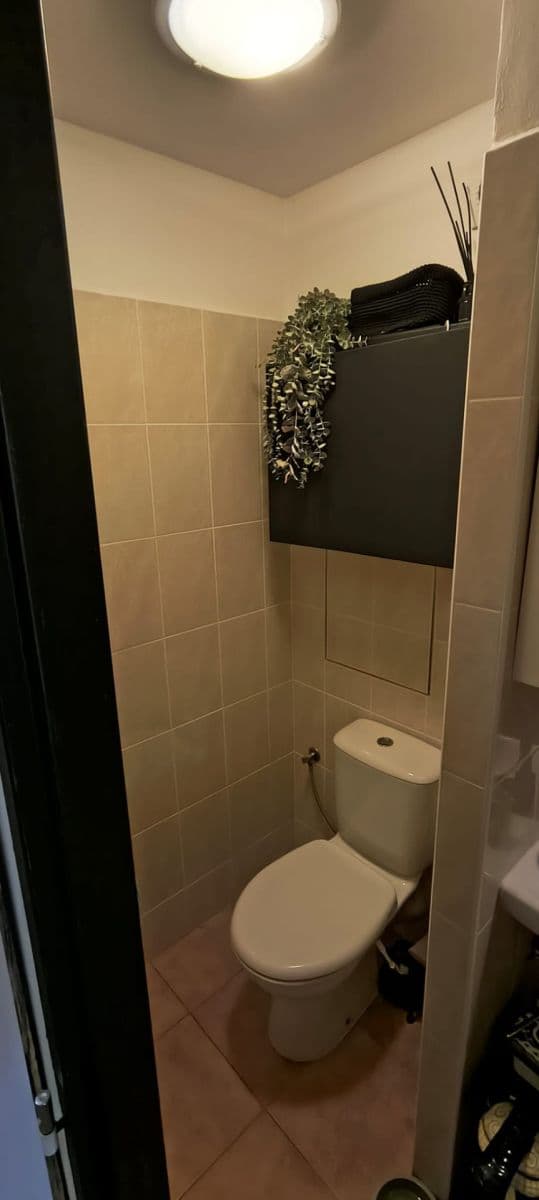 Prodej bytu 2+kk 45 m², Zvoncovitá, Praha, Praha Prodej bytu 2+kk 45 m², Zvoncovitá, Praha, Praha