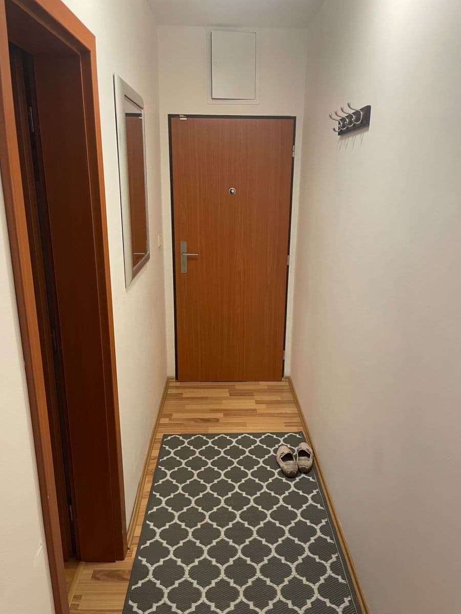 Pronájem bytu 2+kk 43 m², Dubová, Karlovy Vary, Karlovarský kraj Pronájem bytu 2+kk 43 m², Dubová, Karlovy Vary, Karlovarský kraj