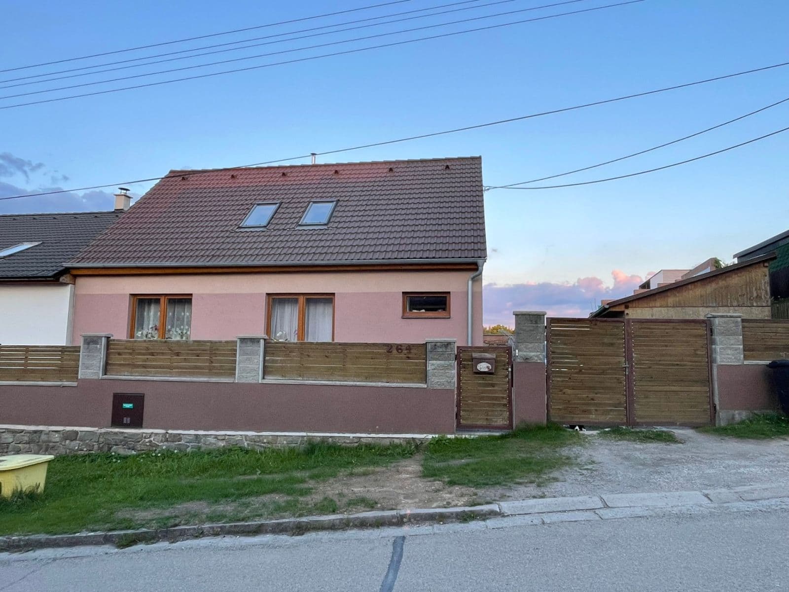 Prodej domu 180 m², pozemek 502 m², Šefranice, Zbraslav, Jihomoravský kraj Prodej domu 180 m², pozemek 502 m², Šefranice, Zbraslav, Jihomoravský kraj