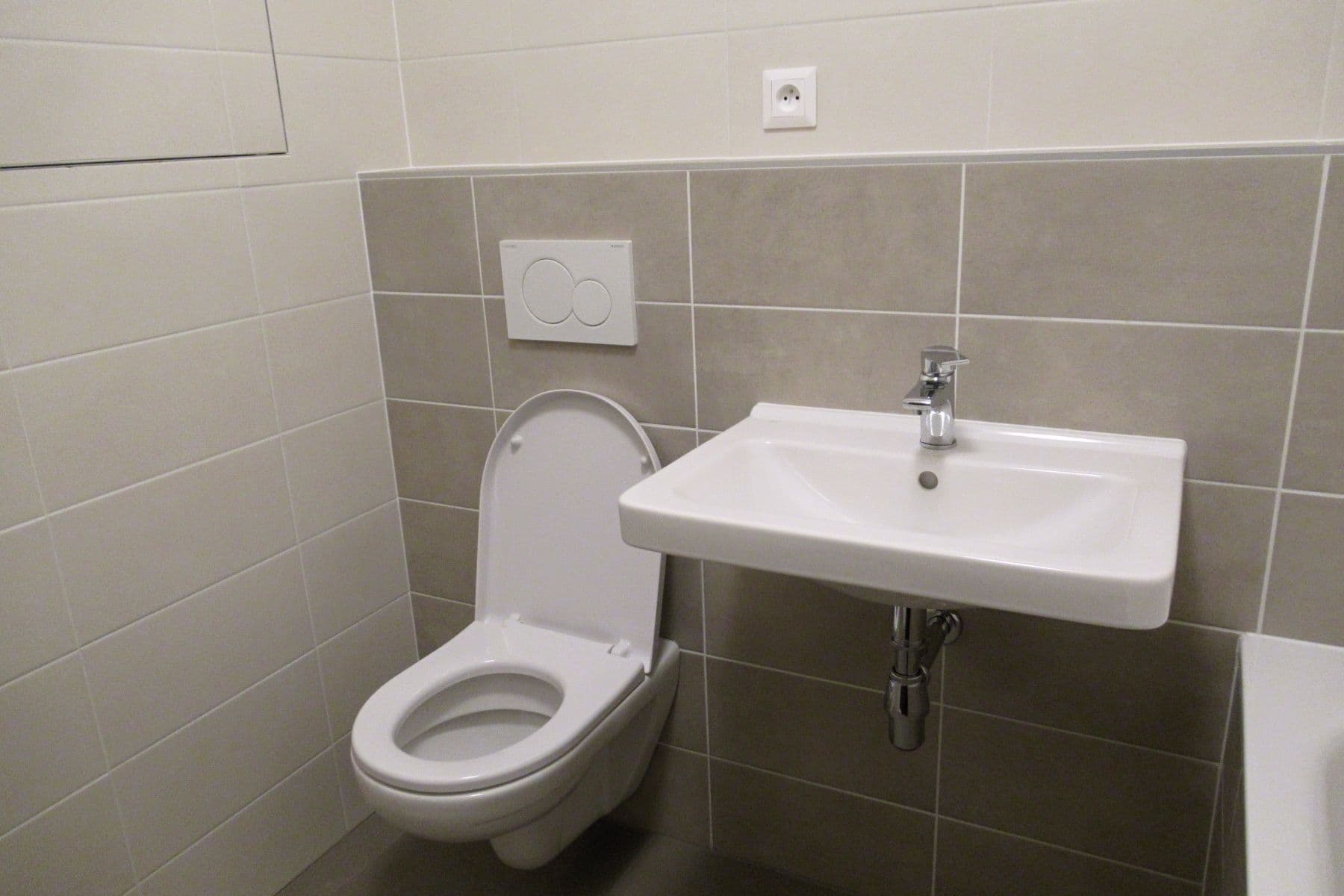 Pronájem bytu 2+kk 50 m², Chrudim, Pardubický kraj Pronájem bytu 2+kk 50 m², Chrudim, Pardubický kraj