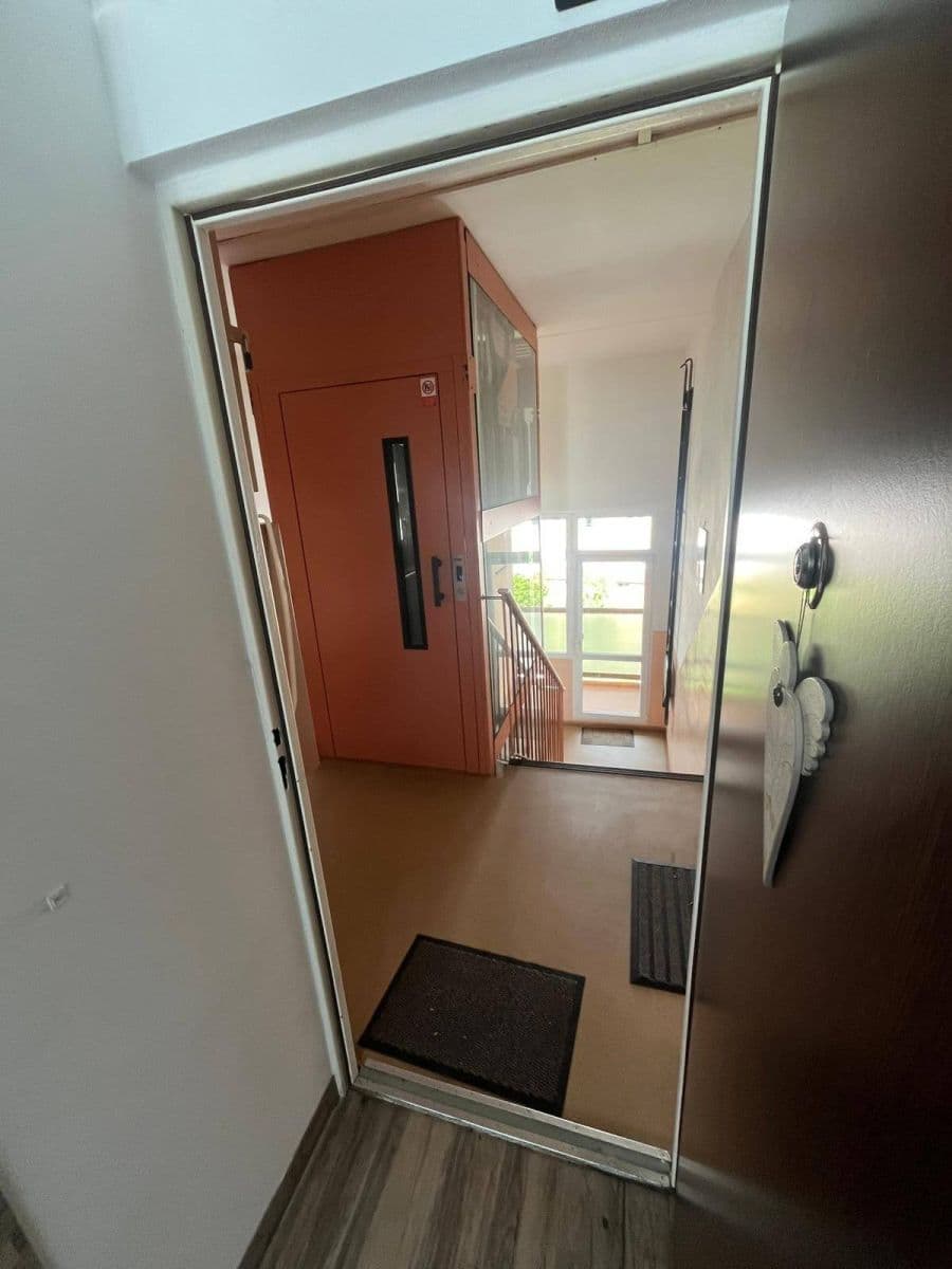 Pronájem bytu 3+1 50 m², Adámkova, Chomutov, Ústecký kraj Pronájem bytu 3+1 50 m², Adámkova, Chomutov, Ústecký kraj