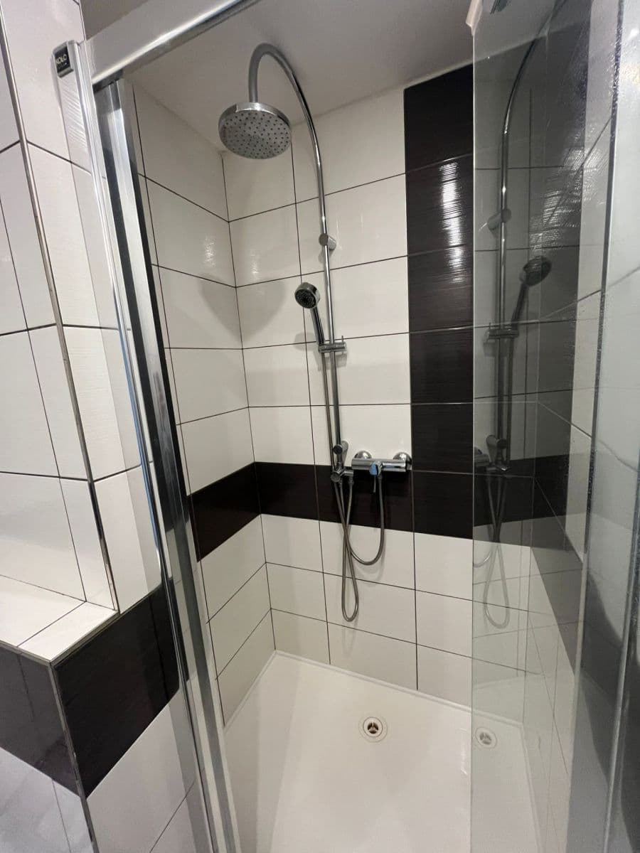 Pronájem bytu 3+1 50 m², Adámkova, Chomutov, Ústecký kraj Pronájem bytu 3+1 50 m², Adámkova, Chomutov, Ústecký kraj