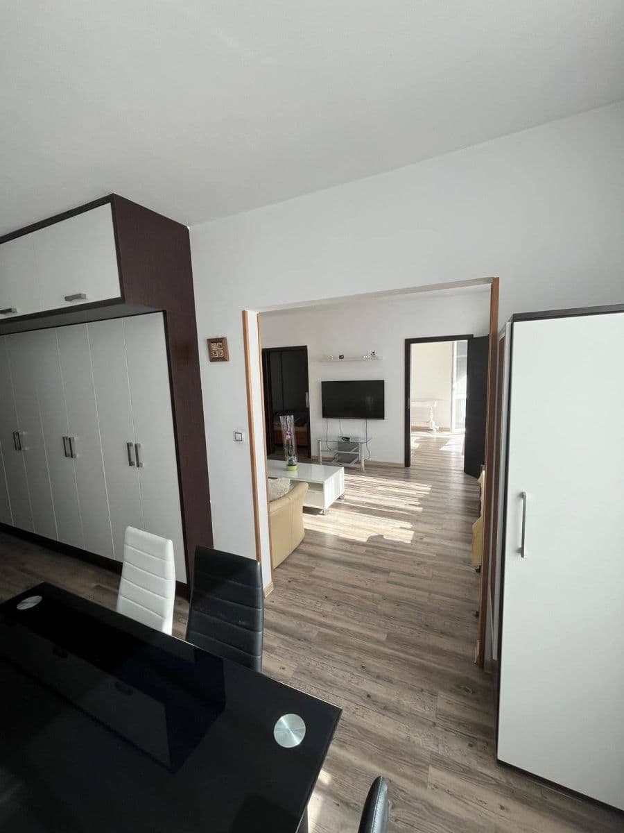 Pronájem bytu 3+1 50 m², Adámkova, Chomutov, Ústecký kraj Pronájem bytu 3+1 50 m², Adámkova, Chomutov, Ústecký kraj