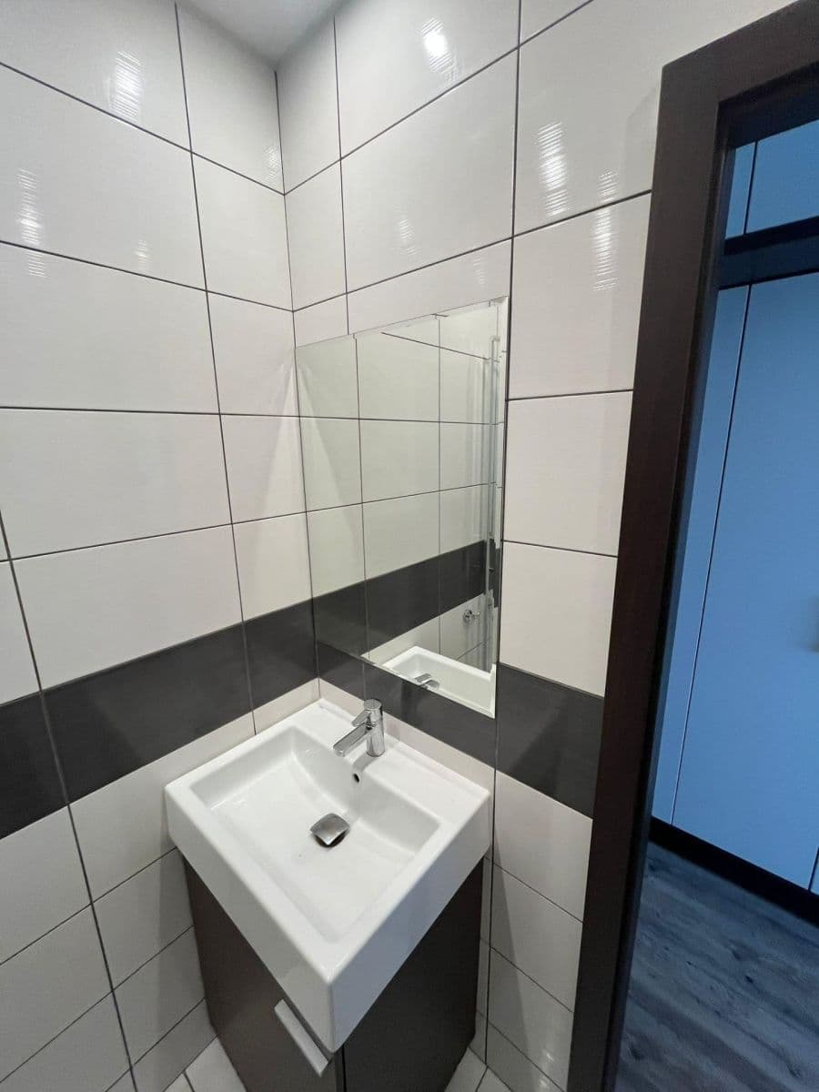 Pronájem bytu 3+1 50 m², Adámkova, Chomutov, Ústecký kraj Pronájem bytu 3+1 50 m², Adámkova, Chomutov, Ústecký kraj