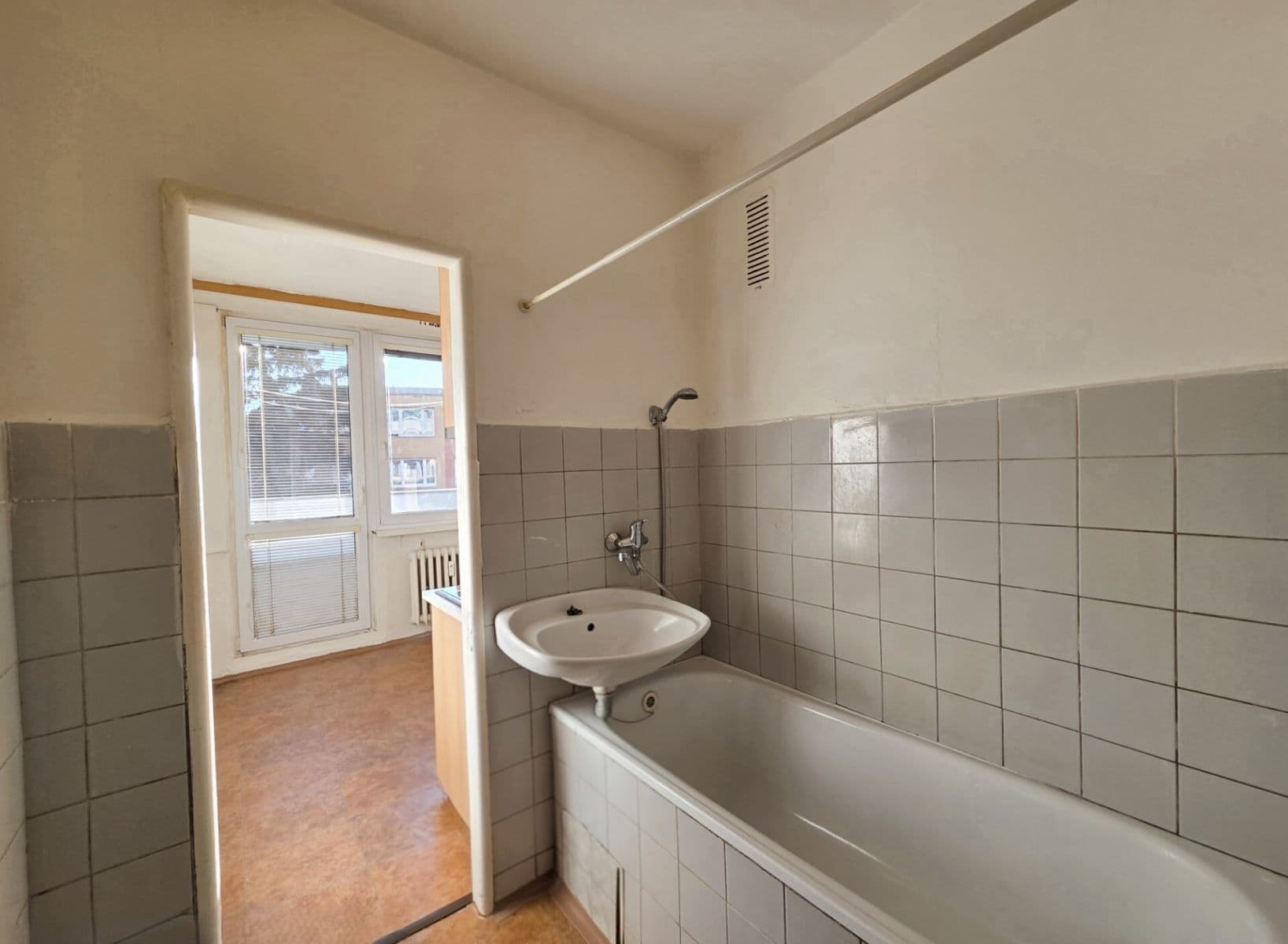 Prodej bytu 3+1 64 m², Křenická, Praha, Praha Prodej bytu 3+1 64 m², Křenická, Praha, Praha