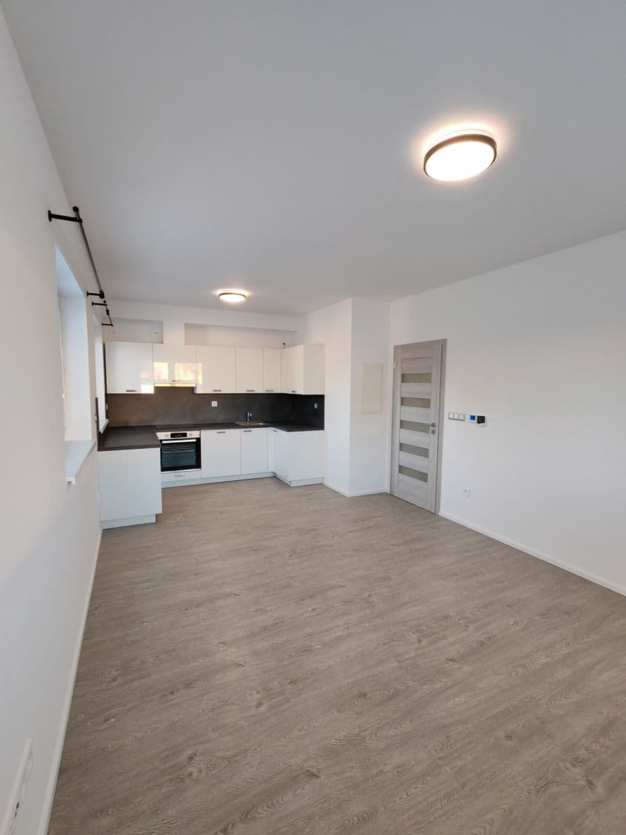 Pronájem bytu 3+kk 63 m², T. G. Masaryka, Kostelec nad Labem, Středočeský kraj Pronájem bytu 3+kk 63 m², T. G. Masaryka, Kostelec nad Labem, Středočeský kraj