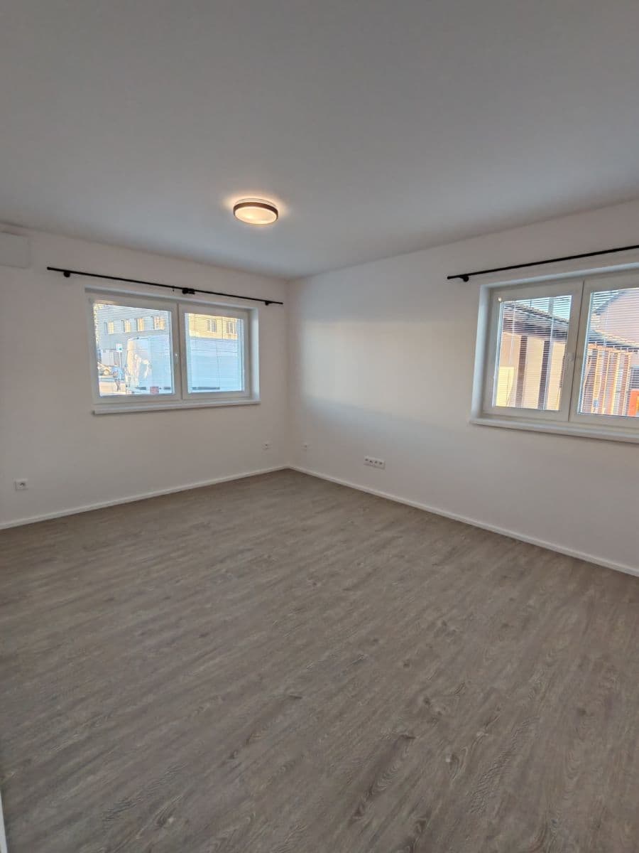 Pronájem bytu 3+kk 63 m², T. G. Masaryka, Kostelec nad Labem, Středočeský kraj Pronájem bytu 3+kk 63 m², T. G. Masaryka, Kostelec nad Labem, Středočeský kraj