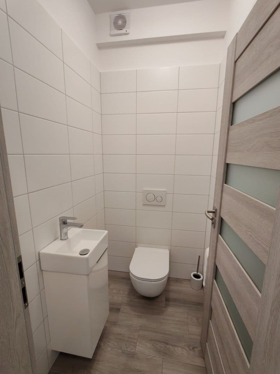 Pronájem bytu 3+kk 63 m², T. G. Masaryka, Kostelec nad Labem, Středočeský kraj Pronájem bytu 3+kk 63 m², T. G. Masaryka, Kostelec nad Labem, Středočeský kraj