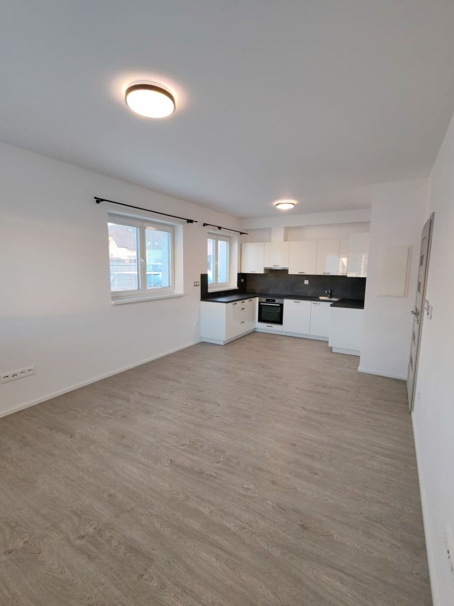 Pronájem bytu 3+kk 63 m², T. G. Masaryka, Kostelec nad Labem, Středočeský kraj Pronájem bytu 3+kk 63 m², T. G. Masaryka, Kostelec nad Labem, Středočeský kraj