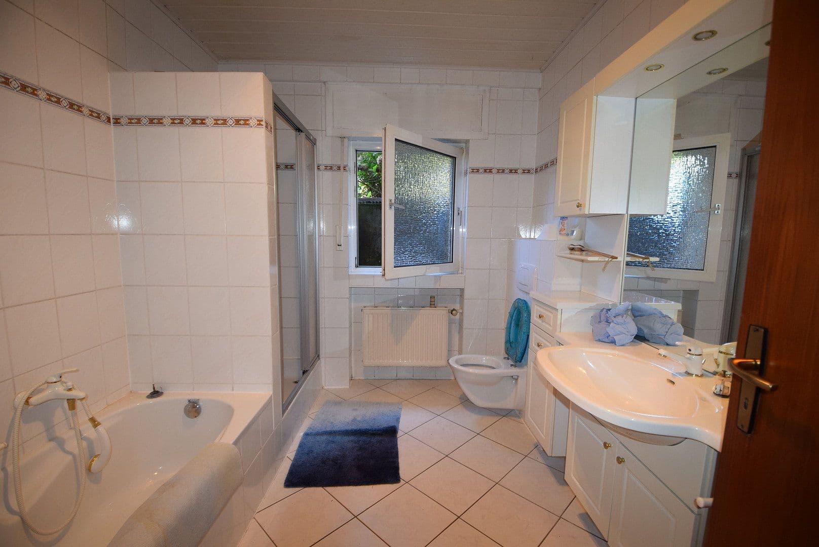 Prodej domu 336 m², pozemek 863 m², Am Berg 34, Berod bei Wallmerod, Porýní-Falc Prodej domu 336 m², pozemek 863 m², Am Berg 34, Berod bei Wallmerod, Porýní-Falc