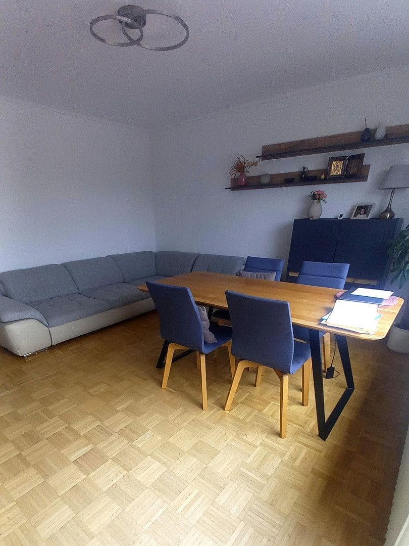 Pronájem bytu 3+1 67 m², Kiefernweg 1, Seeheim-Jugenheim, Hessen Pronájem bytu 3+1 67 m², Kiefernweg 1, Seeheim-Jugenheim, Hessen